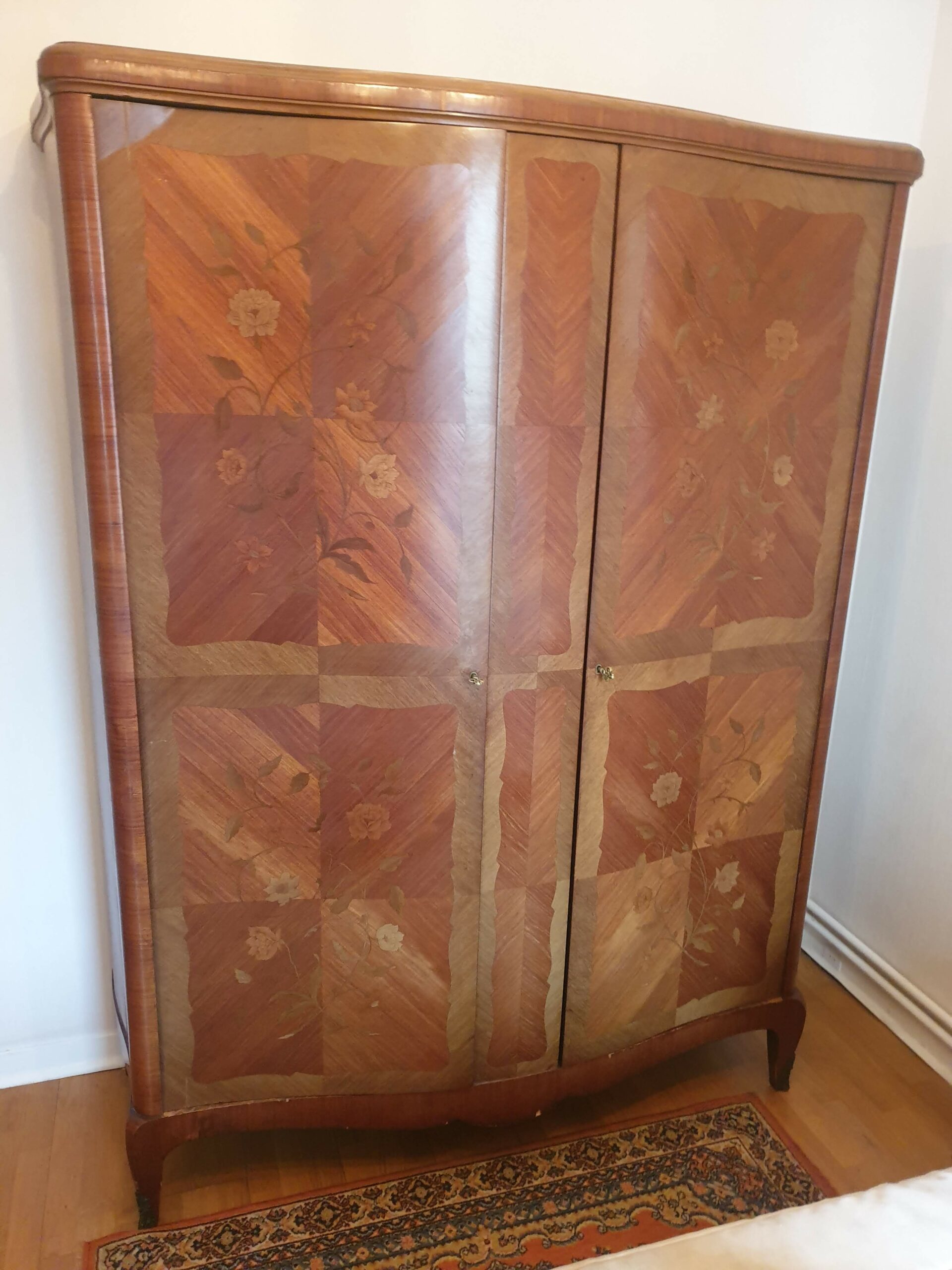 Grande armoire en bois de Rose – Image 3