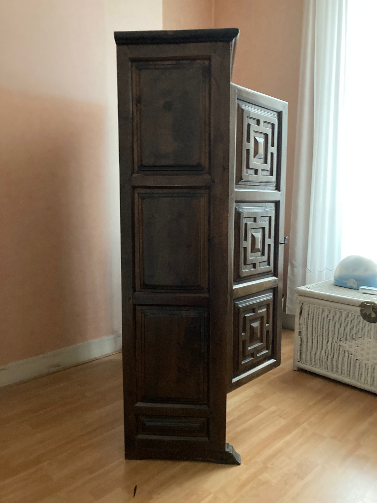 Armoire "vaisselier" en bois sculpté – Image 5