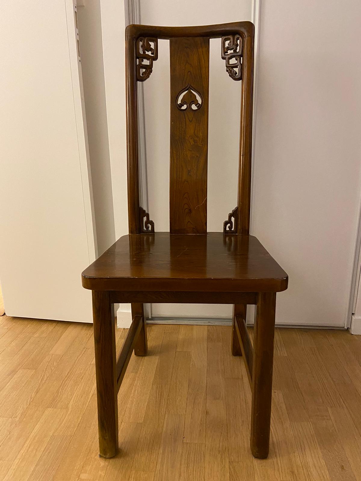 2 chaises en bois exotique