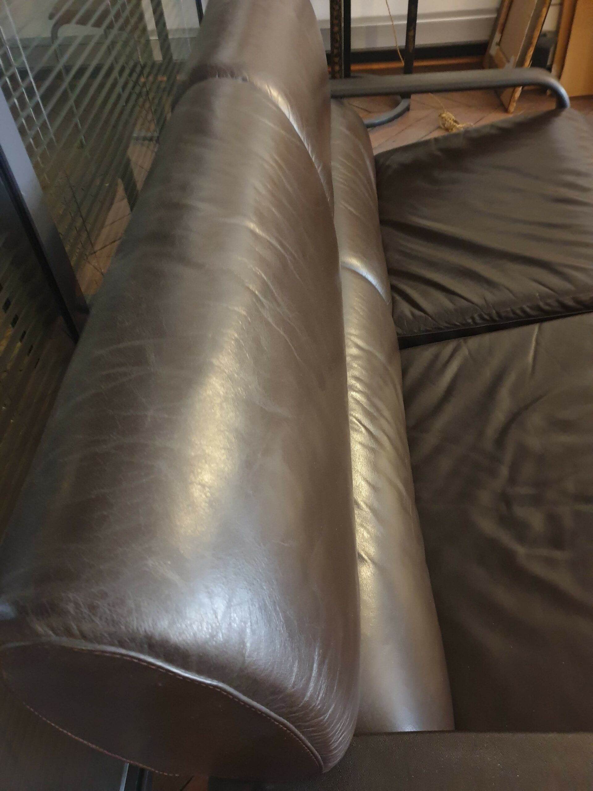 Canapé banquette DRABERT cuir noir – Image 4
