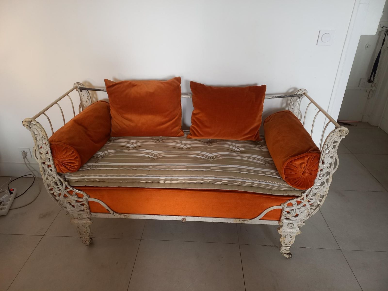 Lit banquette fer forgé vintage – Image 2