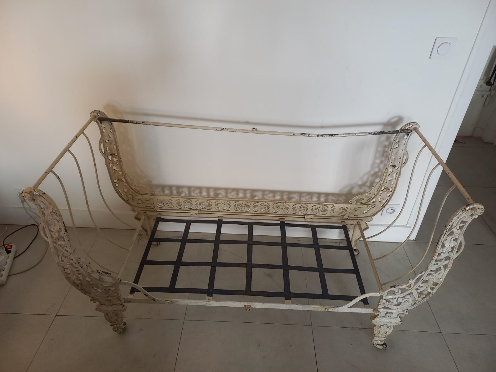 Lit banquette fer forgé vintage – Image 3