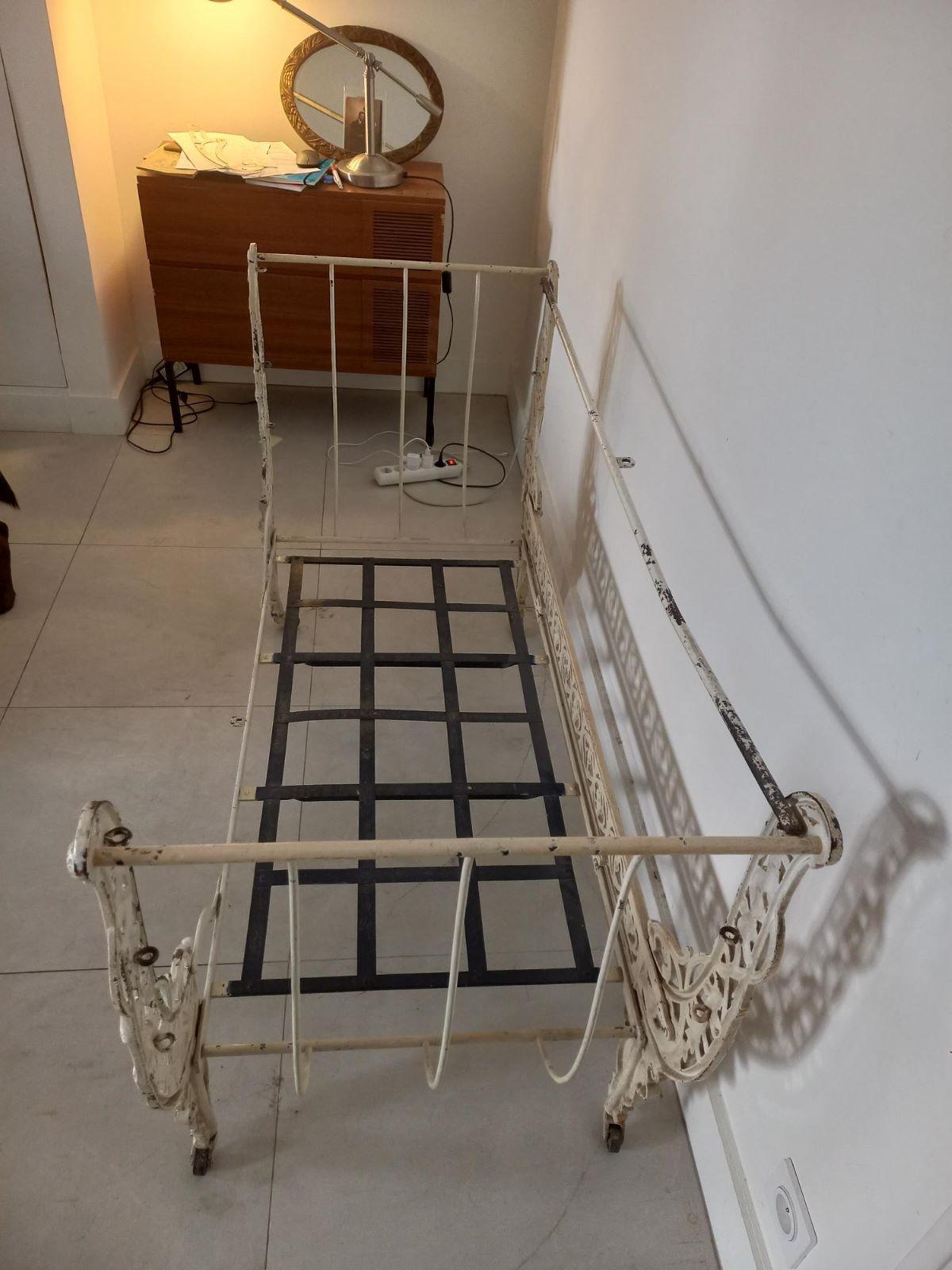 Lit banquette fer forgé vintage – Image 4