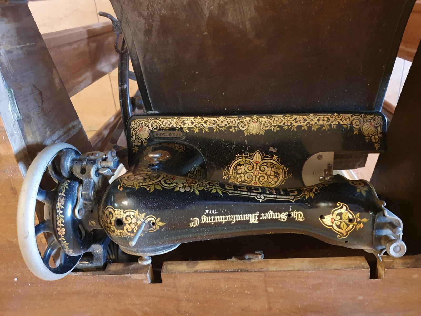 Table de couture ancienne + Machine Singer – Image 3