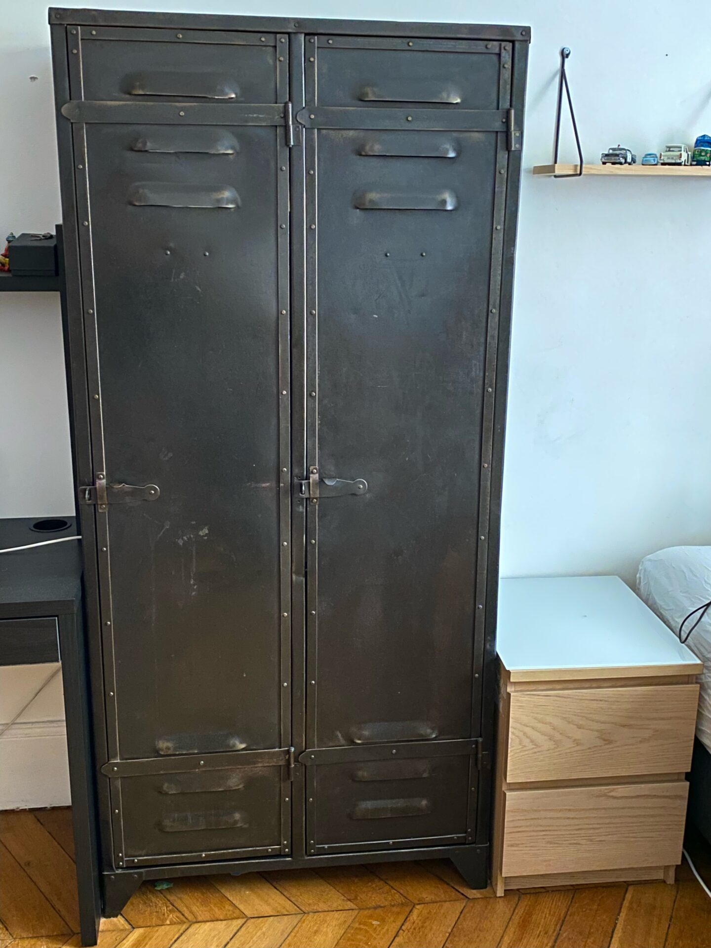 Armoire en métal 2 portes – Image 2