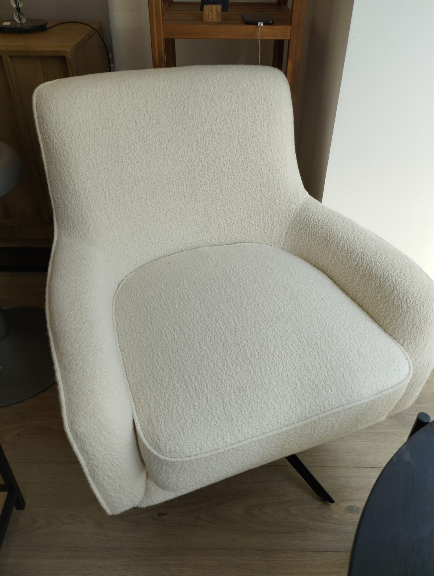 Fauteuil Golden Gun bouclette blanc – Image 4