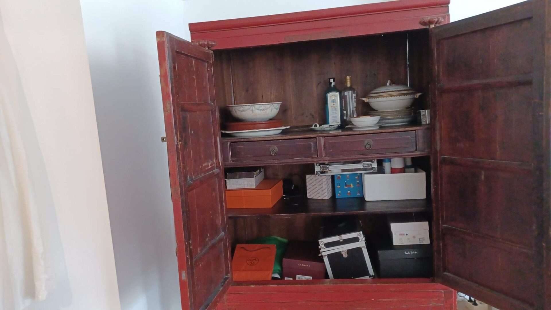 Armoire exotique en bois – Image 5
