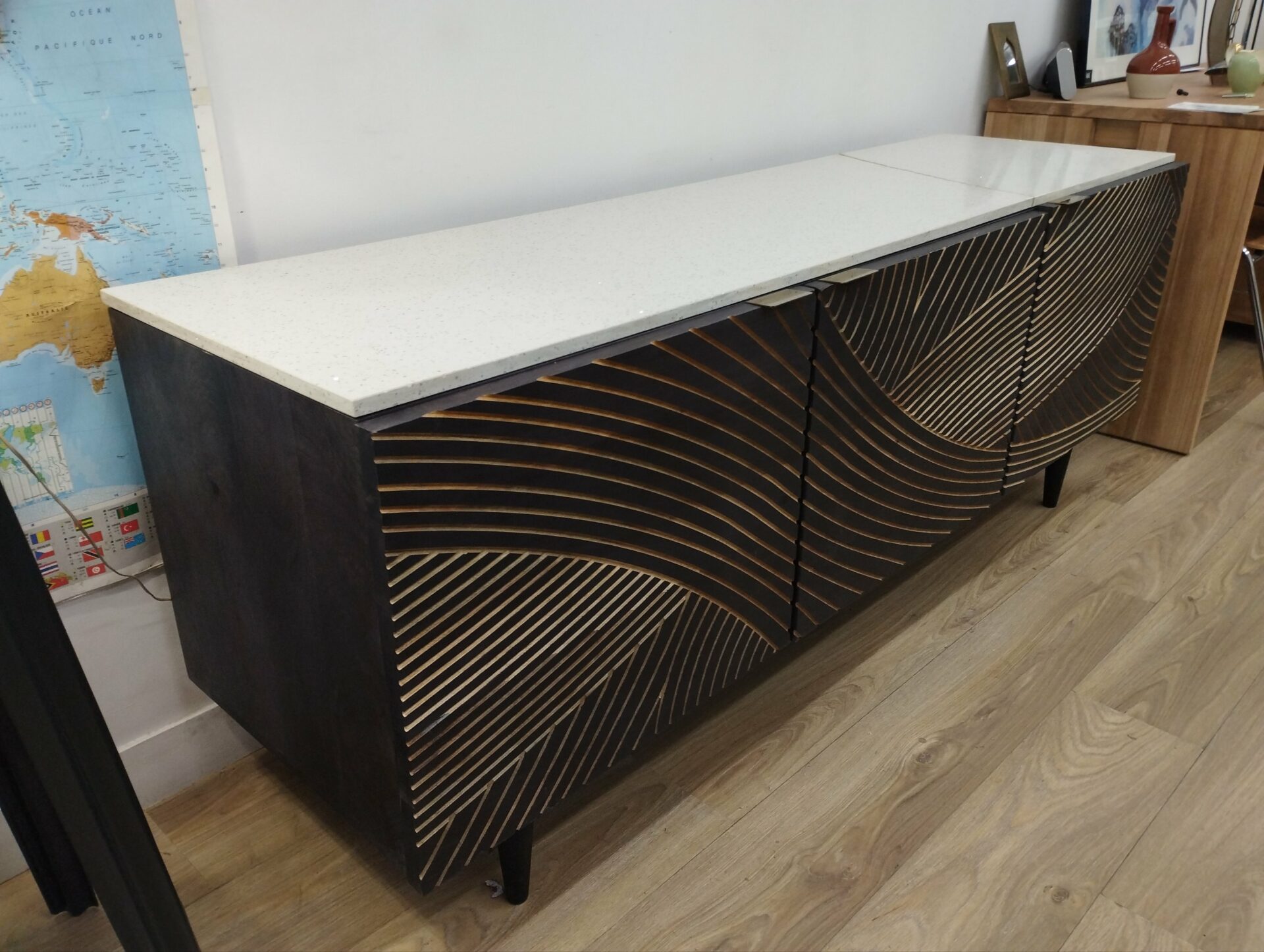 Meuble rangement enfilade Tikamoon en bois de manguier – Image 8