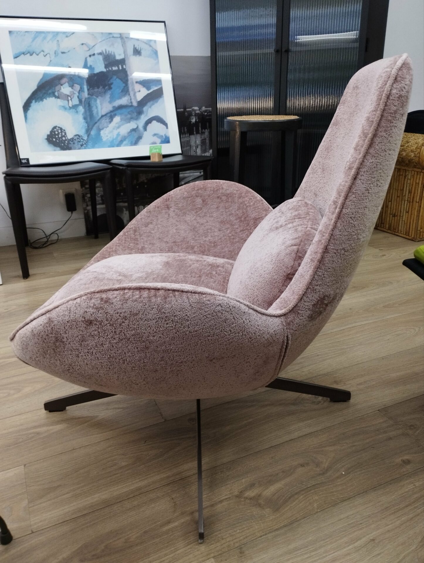 Fauteuil Queen Calicosy rose vieilli – Image 3