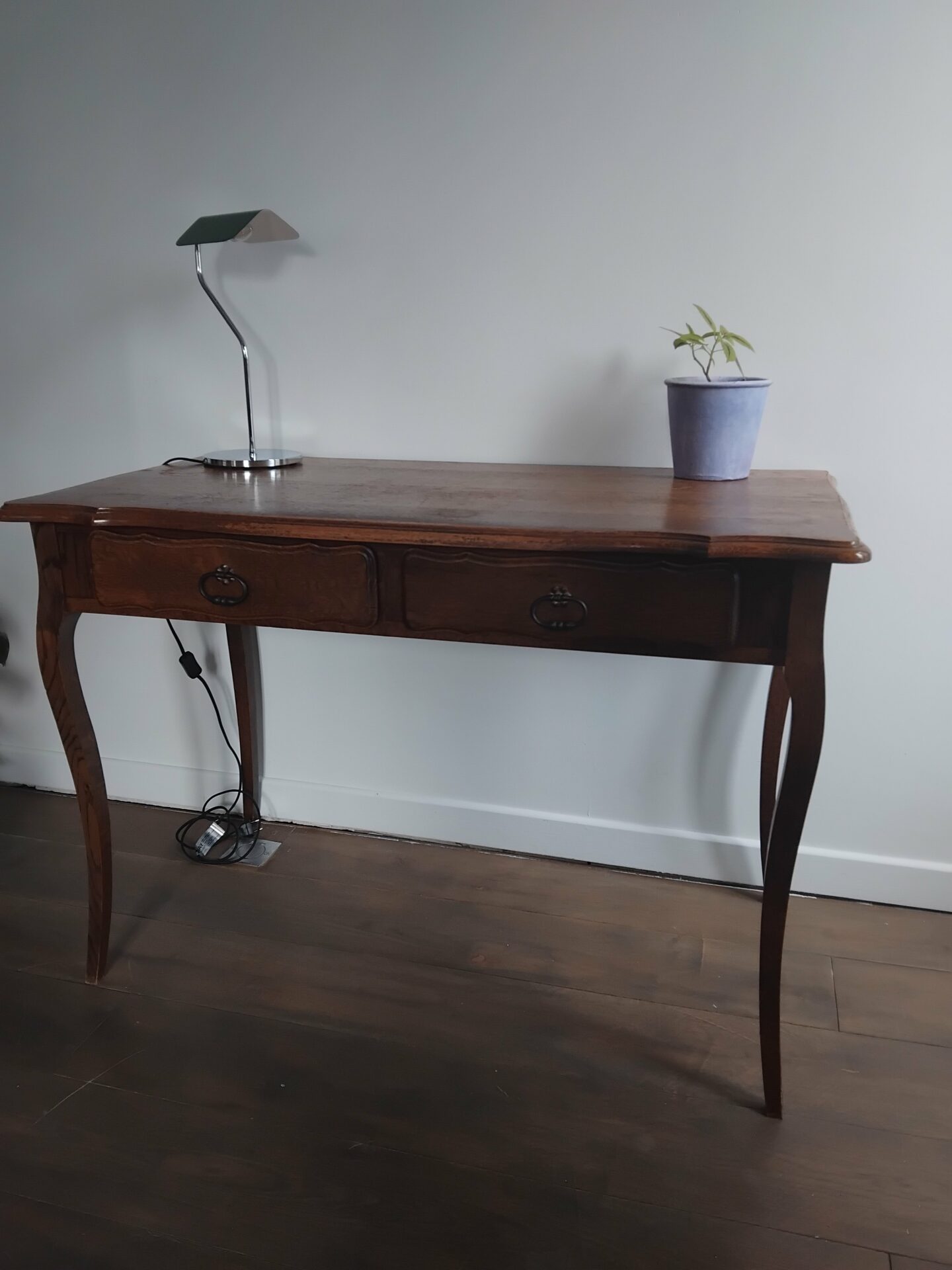 Bureau / table ancien en bois + chaise – Image 2