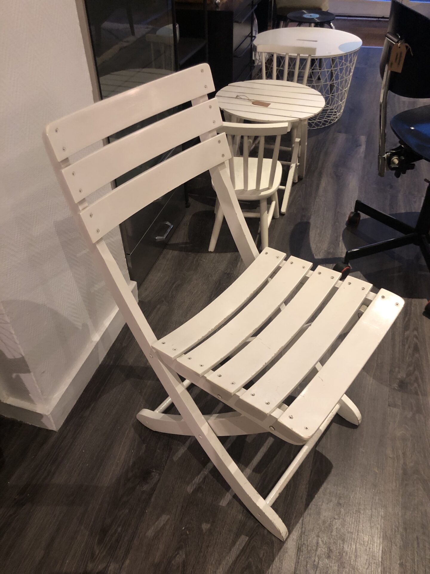 4 chaises en bois blanc Triconfort – Image 3
