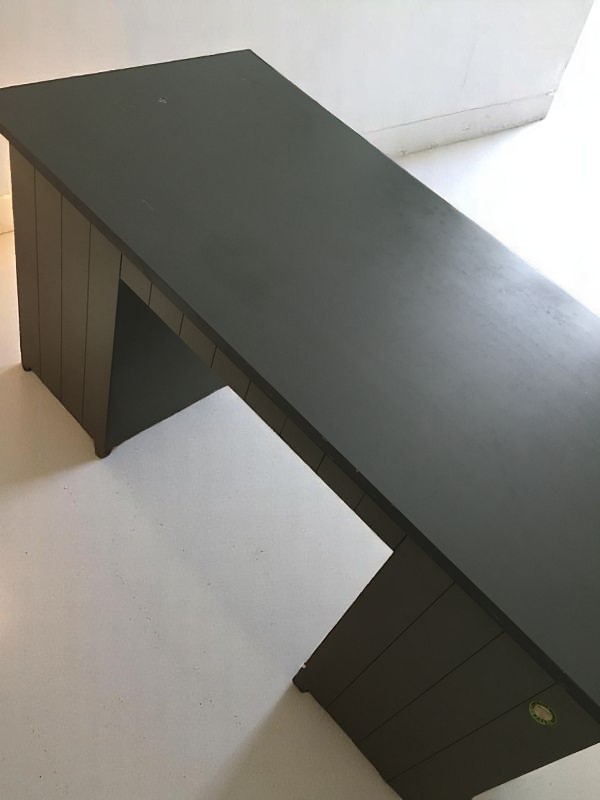 Grand bureau en bois de qualité avec tiroirs et rangement – Image 4