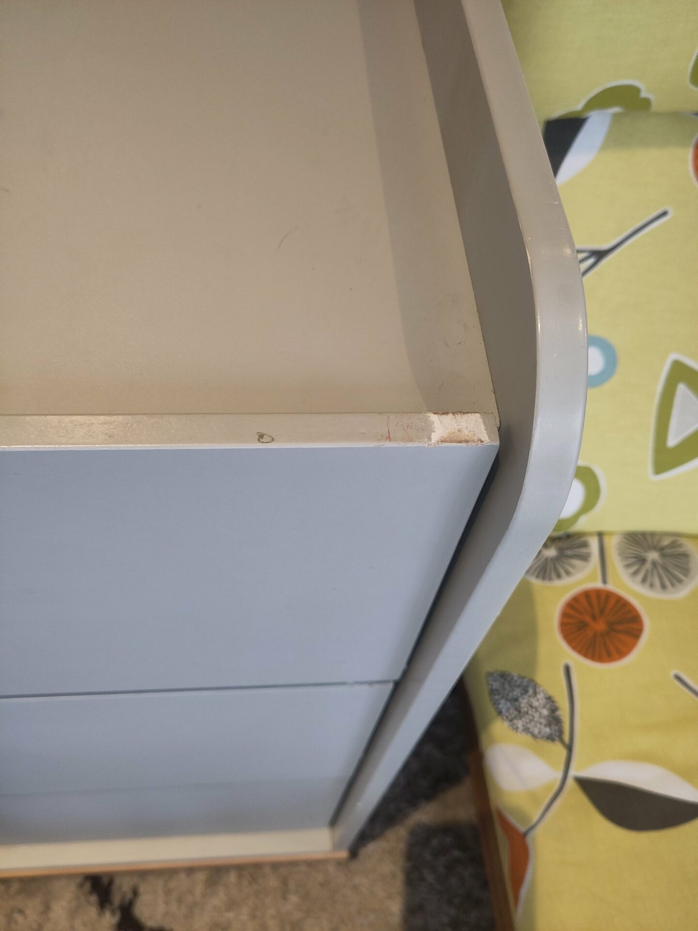 Commode grise avec 3 tiroirs – Image 7