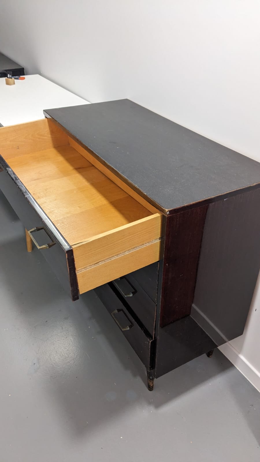 Commode vintage formica 4 tiroirs – Image 4