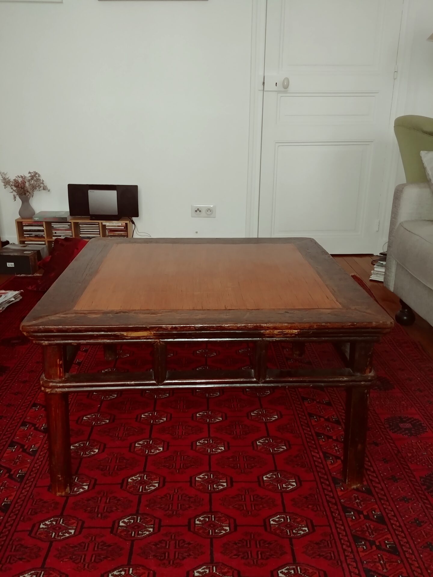 Table basse chinoise carrée orme et bambou – Image 2