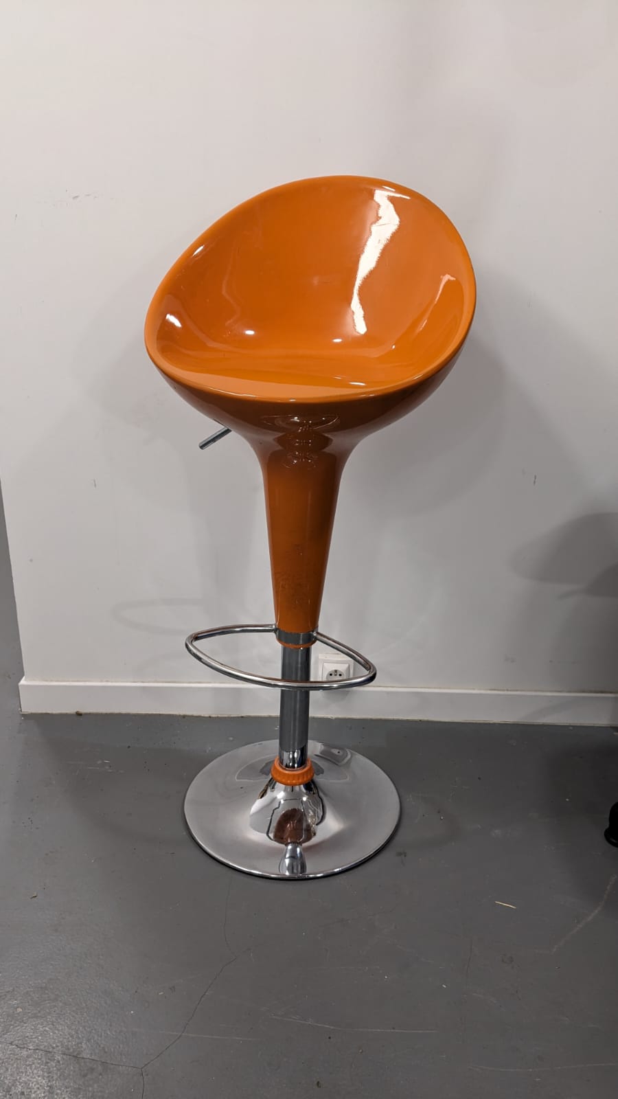 Tabouret de bar pop 70' – Image 2