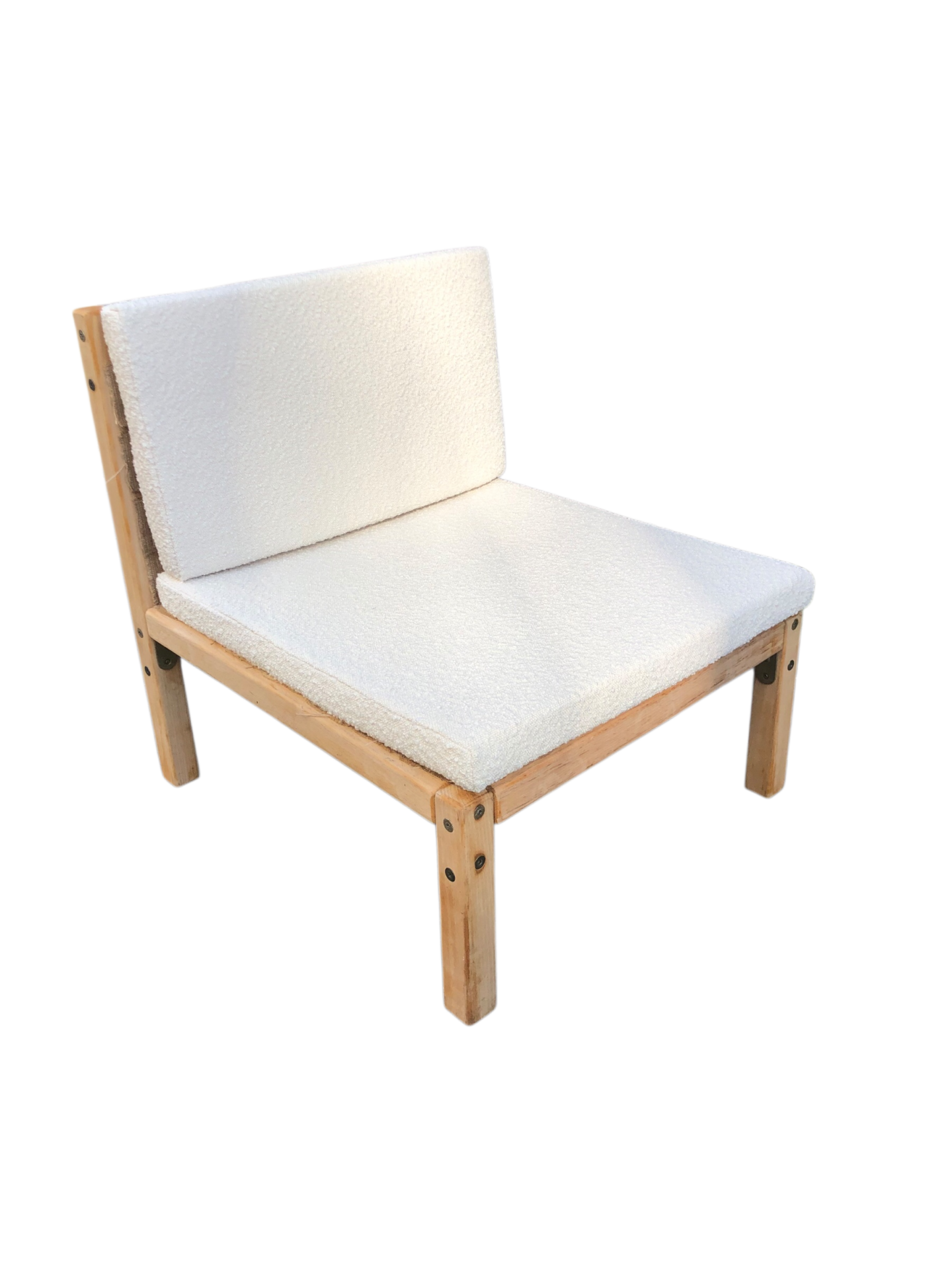 Fauteuil / chauffeuse en tissu bouclette blanc