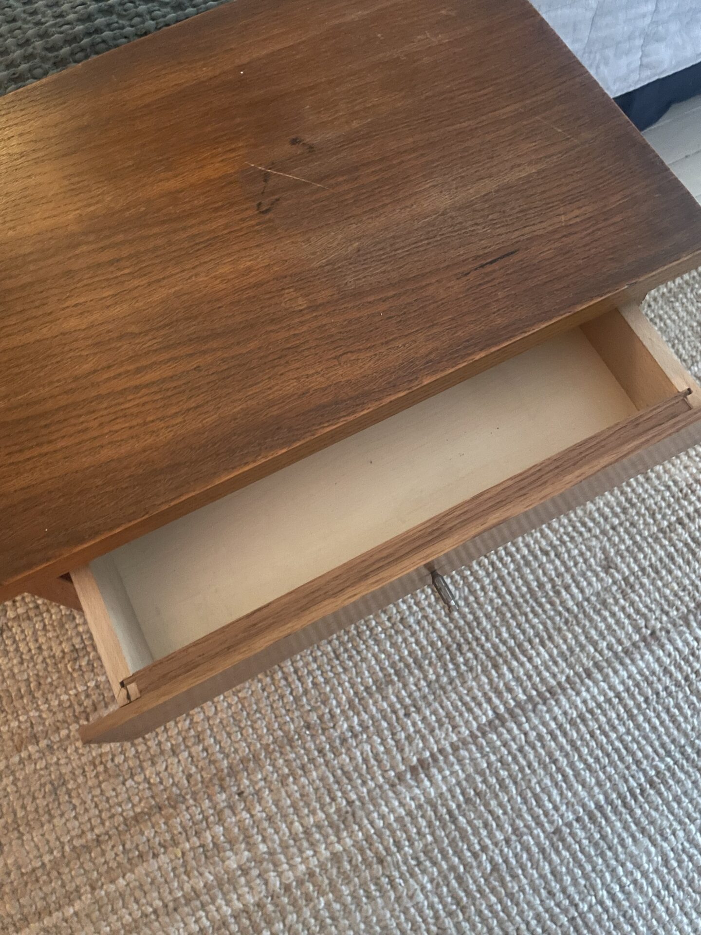 Table de chevet vintage – Image 10