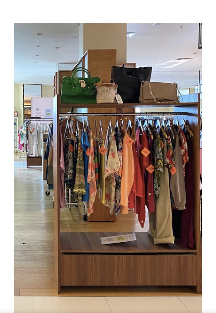 Portants de boutique en bois sur mesure : 2 tailles possibles – Image 7
