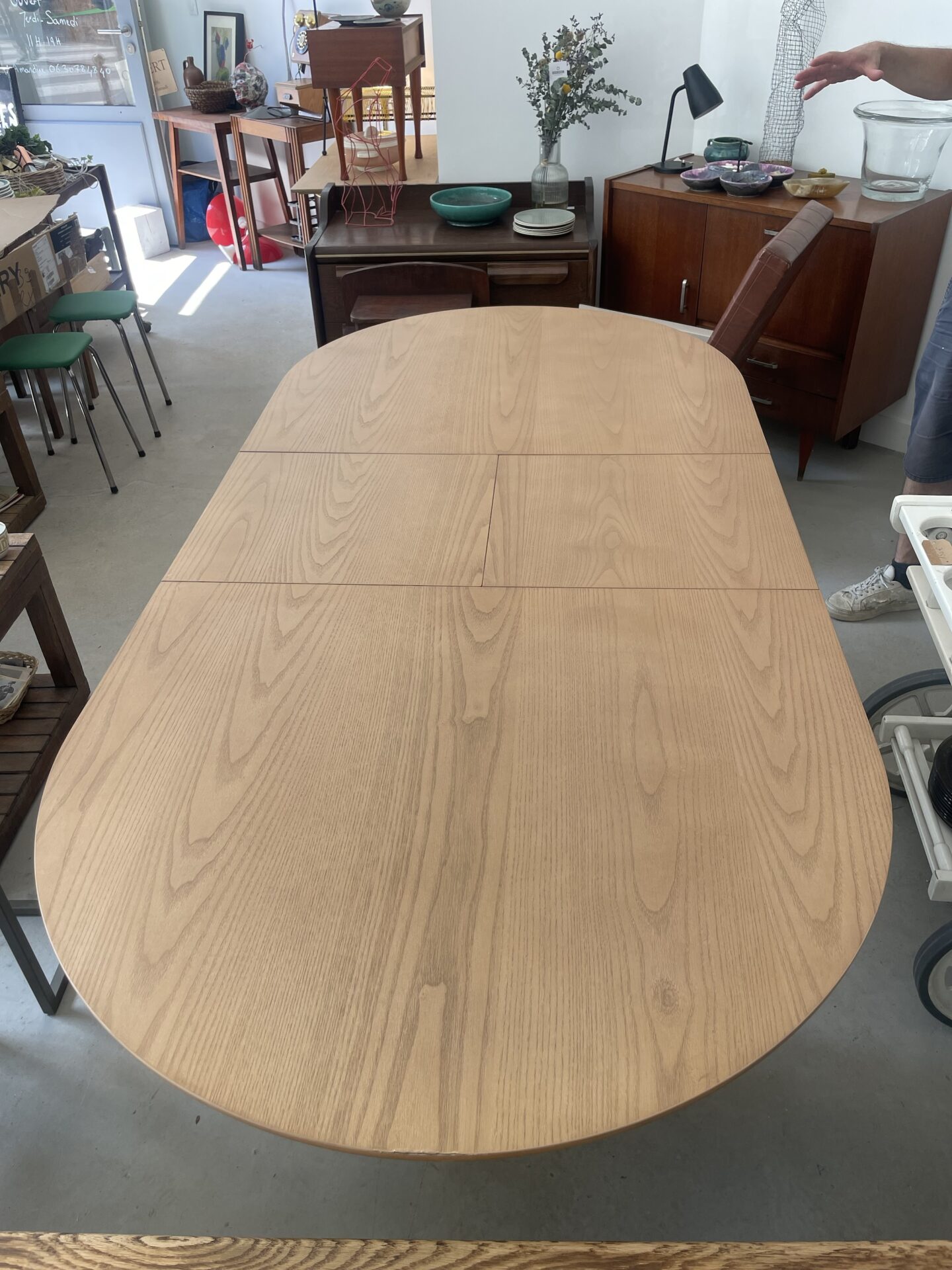 Table à manger extensible ADRIANO 4-8 personnes en frêne – Image 4