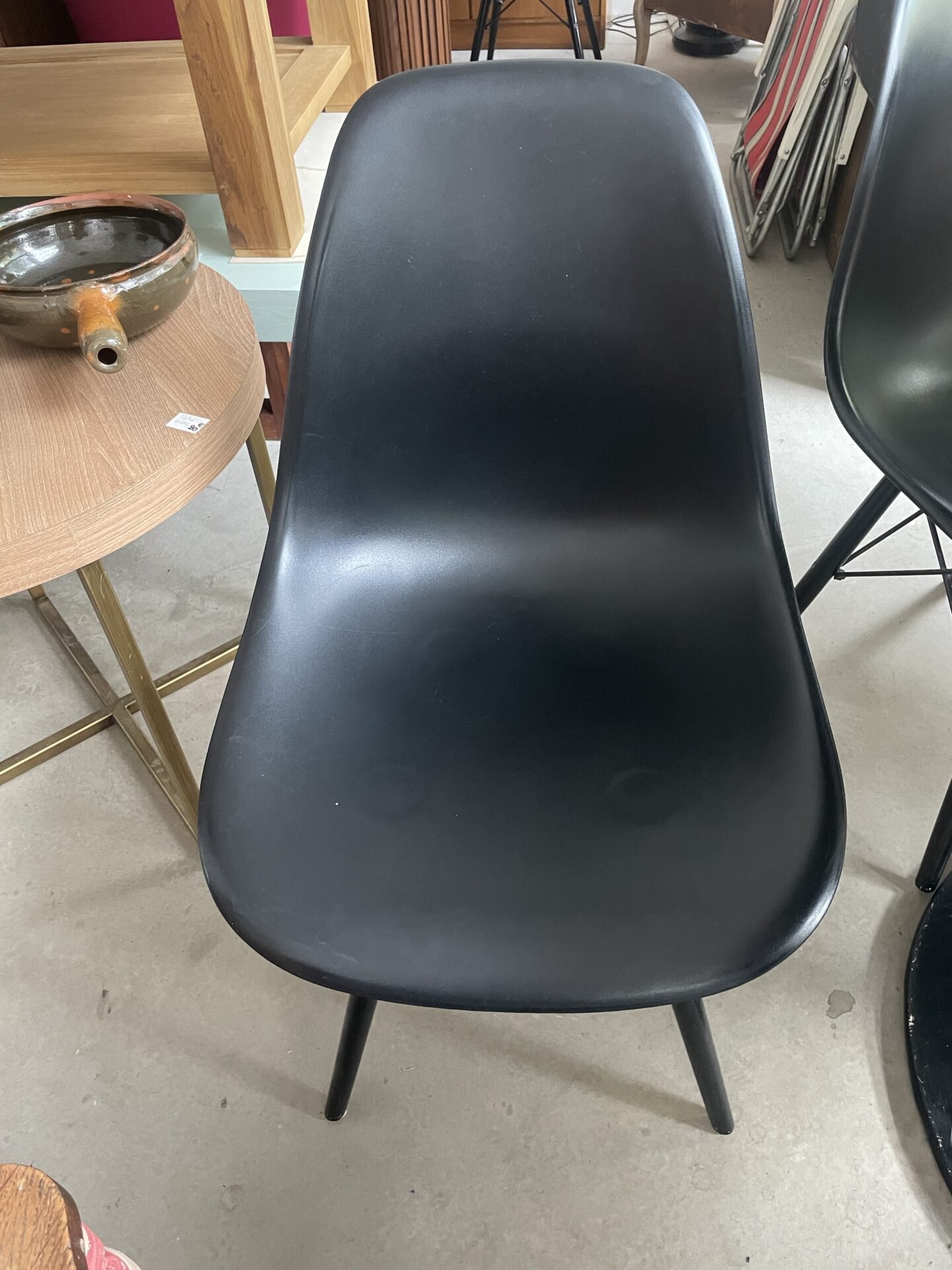 Paire de chaises modernes noires – Image 2