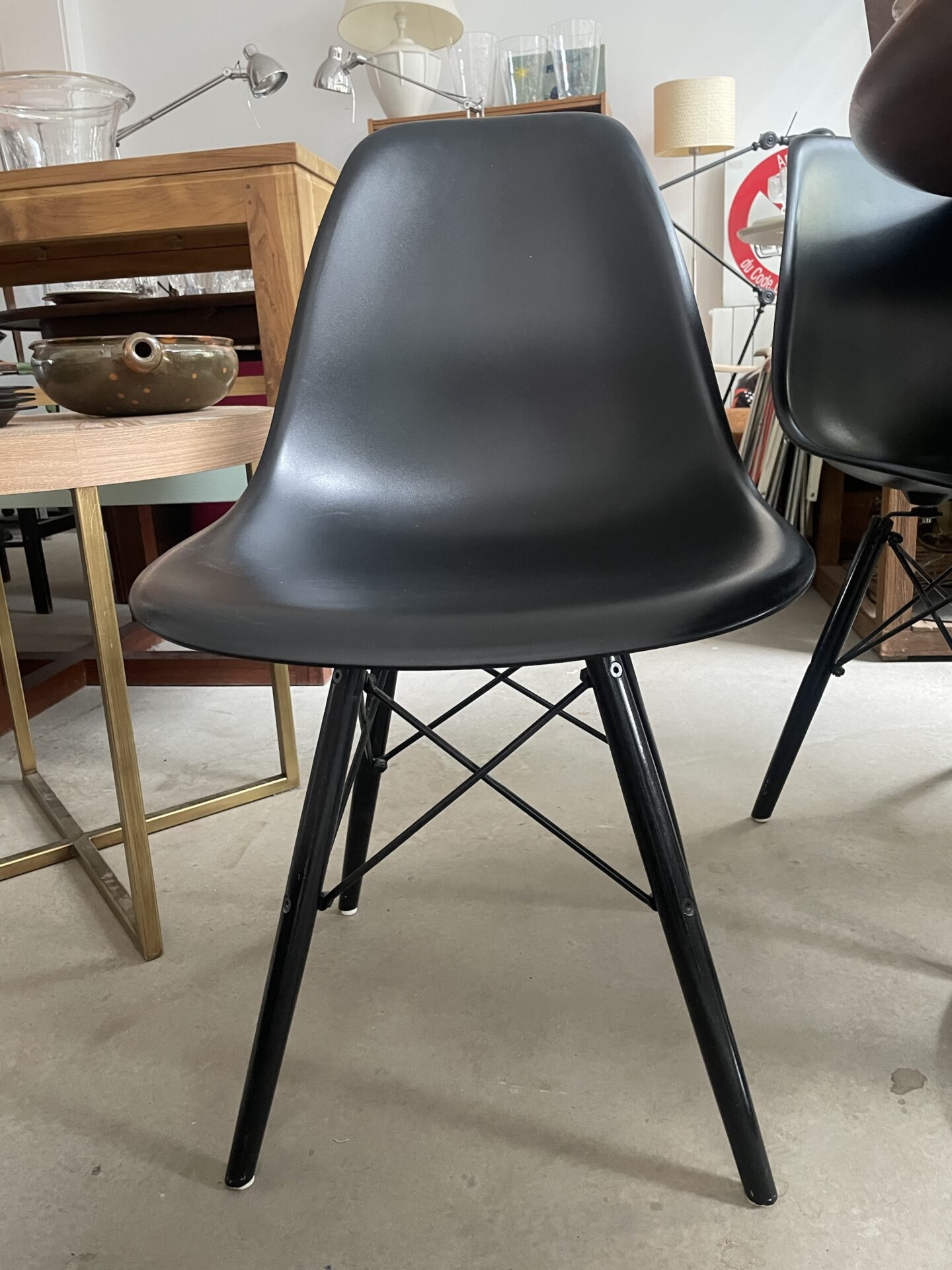 Paire de chaises modernes noires – Image 3